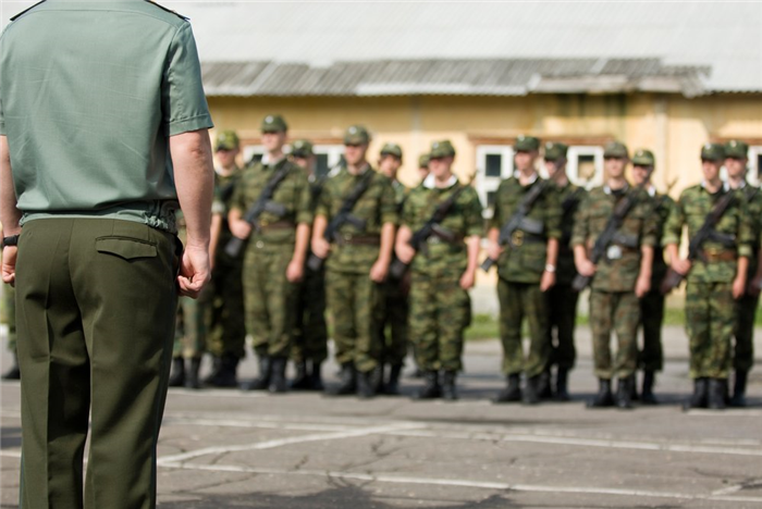 Какие факторы влияют на размер военной пенсии?