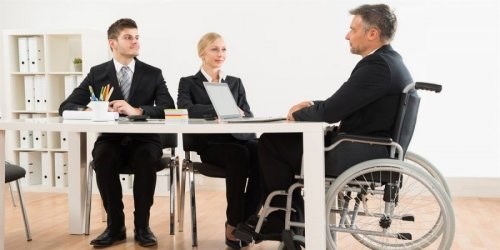Шаг 3. Выполнение требований законодательства при заключении трудового договора с инвалидом 3 группы