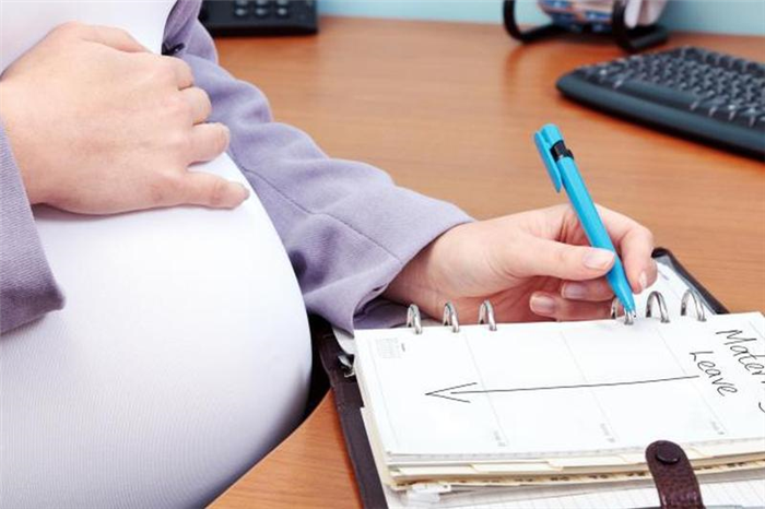 Предоставление отпуска по беременности и родам